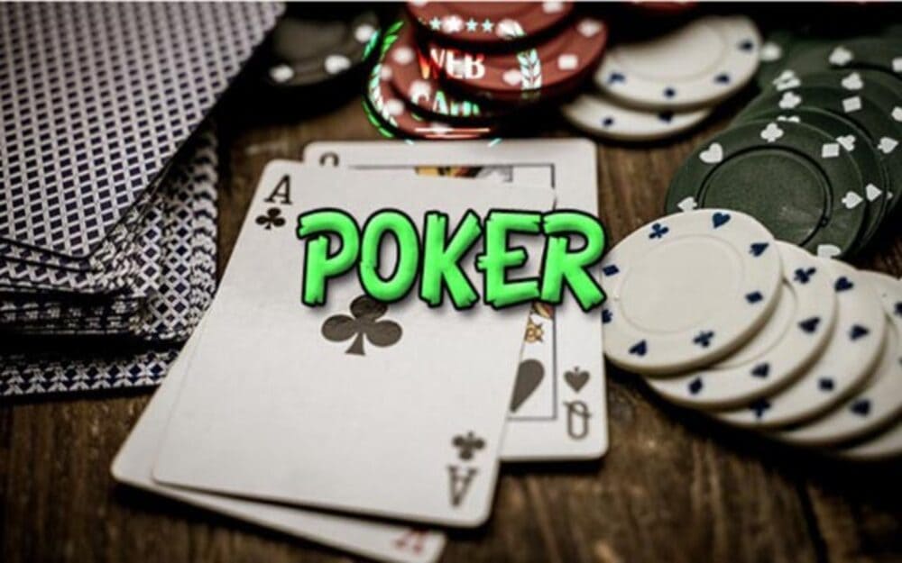 Poker là một trò chơi bài nổi tiếng, trong đó mỗi người chơi được chia 2 lá bài tẩy